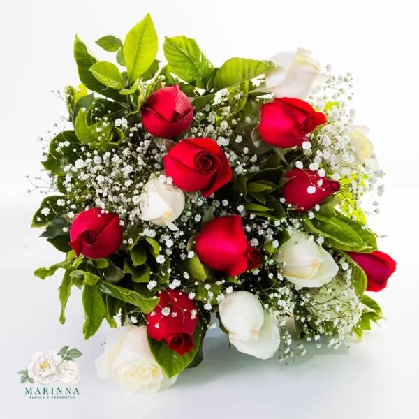 Buquê de Rosas Vermelhas e Brancas - Imagem 2