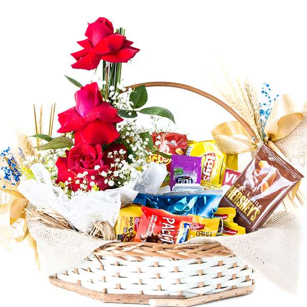 Cesta de Café com Rosas Vermelhas