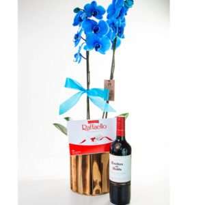 Orquídea Azul Rústica com Vinho e Rafaello