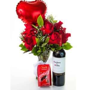 Arranjo de Rosas Premium com Lindt e Vinho