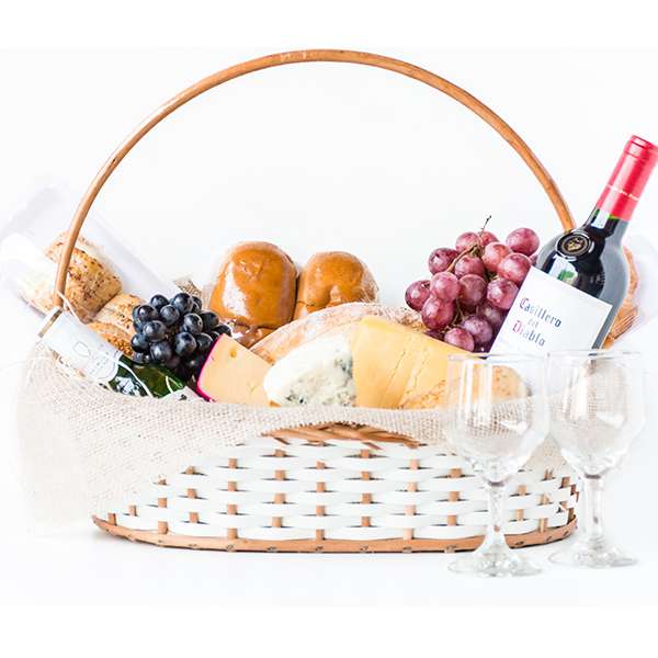 Cesta de Queijos e Vinhos