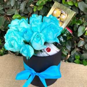 Box de Buquê de Rosas Azuis com Ferrero Rocher e Gin