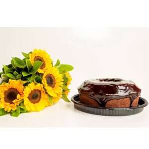 Buquê de Girassóis com Bolo de Aniversário