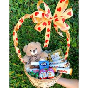 Cesta Especial de Chocolates com Pelúcia