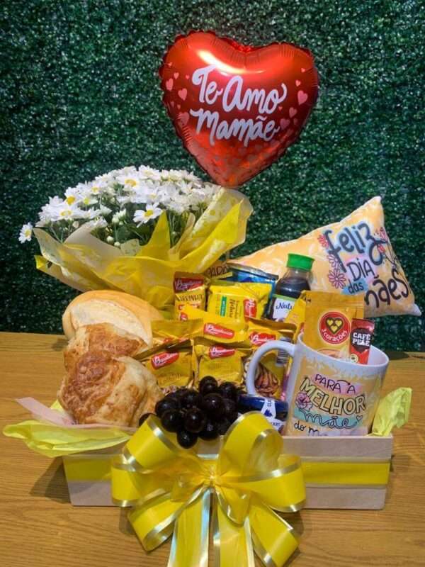 Cesta de Café da Manhã para Mãe com Margarida com Balão - Imagem 3