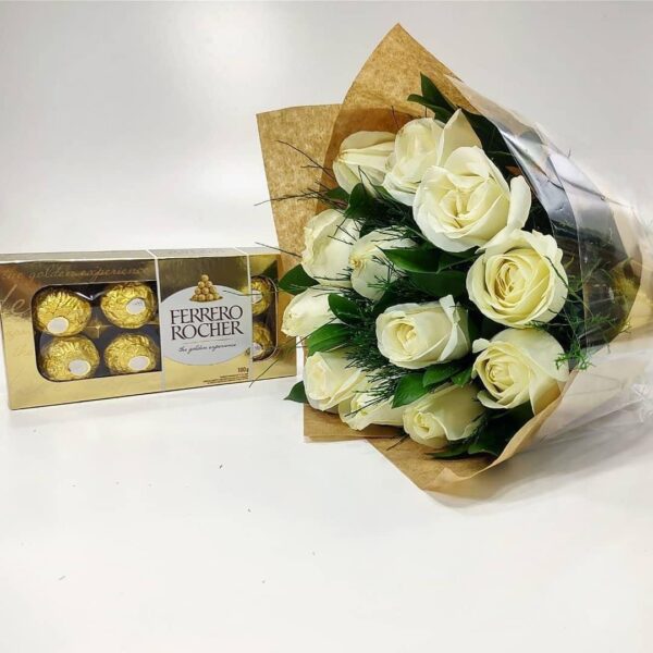 Buquê Tradicional de Rosas Brancas com Ferrero