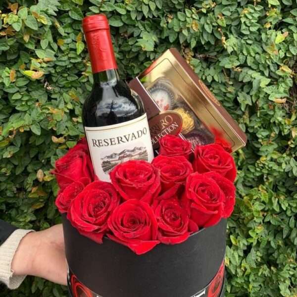 Luxuoso Box de Rosas Premium e Vinho Chileno - Imagem 2