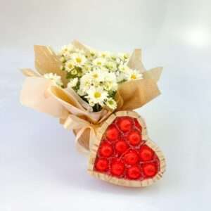 Mini Vaso de Margaridinhas com Chocolate de Coração