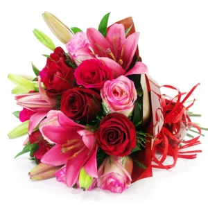 Buquê Delicado de Rosas e Lírios Rosados.