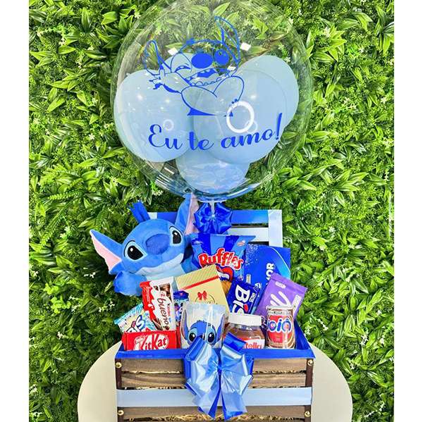 Luxuoso Baú de Chocolates Stitch com Balão
